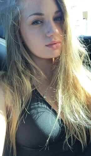 01-beautiful-blonde-teen-snapchat-hannah-leaks