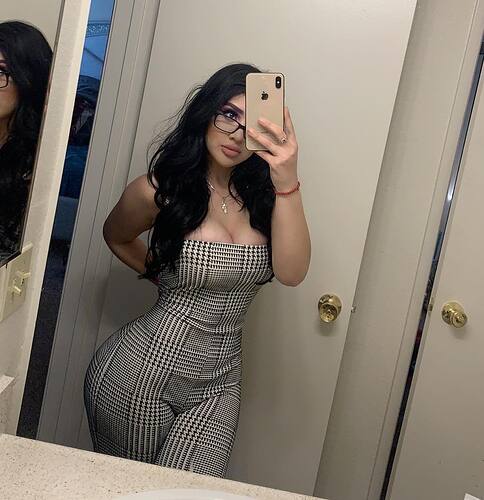 lilianaheartsss_20200223_193727_0