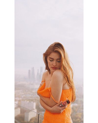 insta_2124905961874412097