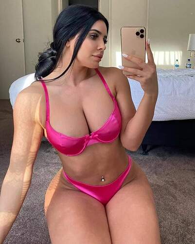 received_562421381562856