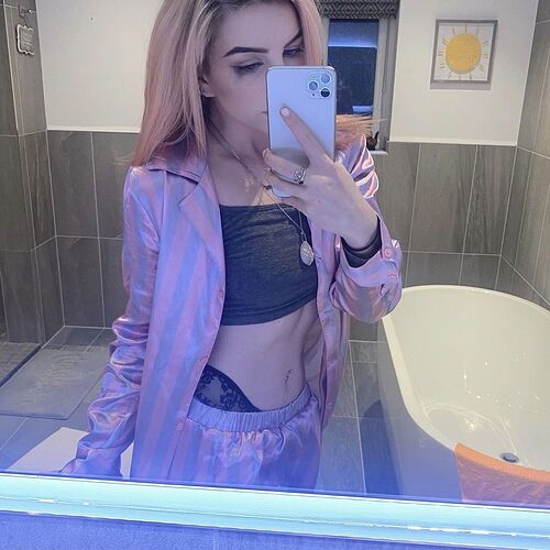 Clothed_&SFW(103)