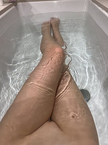 1000138430