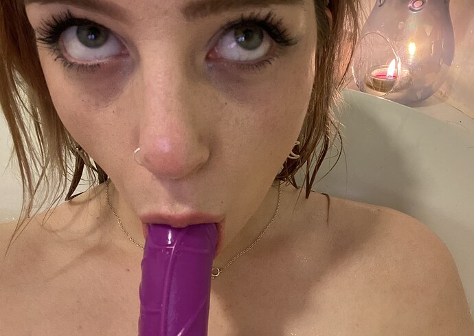 Nude (365)