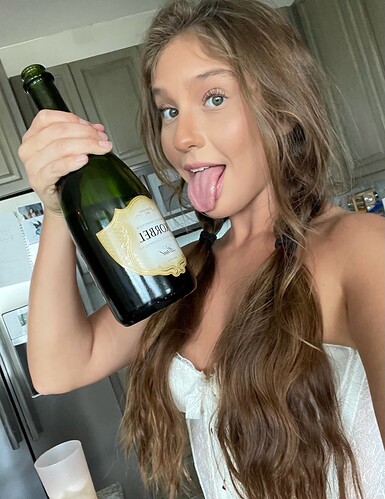 Genie Exum - TG - @FrenzyLeaked (2902)_1