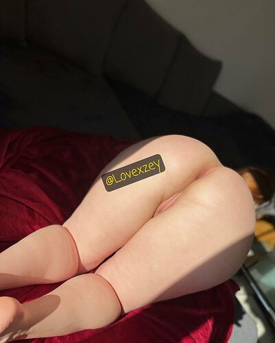95696