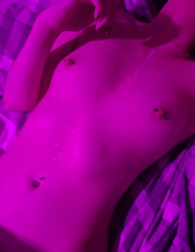 Nude (303)