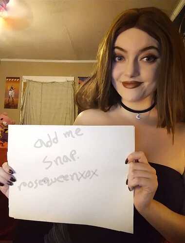 rosequeenxoxjpg