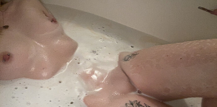 Nude (229)