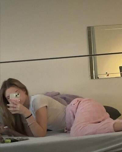 1000026104