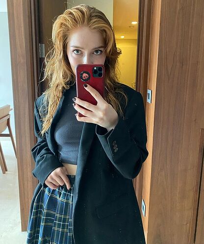She_s_not_going_to_school.__jialissaonly_3(JPG)