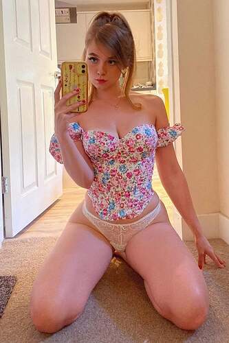 Alex Clark6