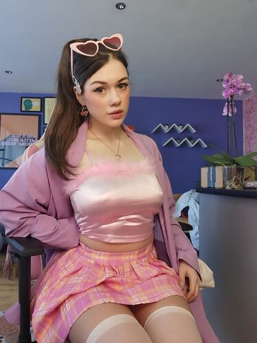 big-tits-this-is-me-maybe-a-bit-3-XjlImT
