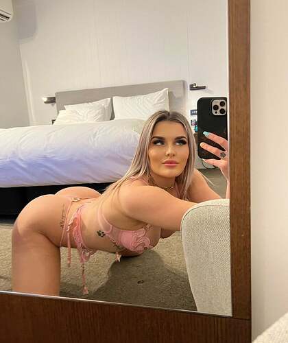 twerkariana_0047