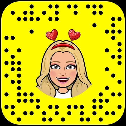 Snapchat-608380685