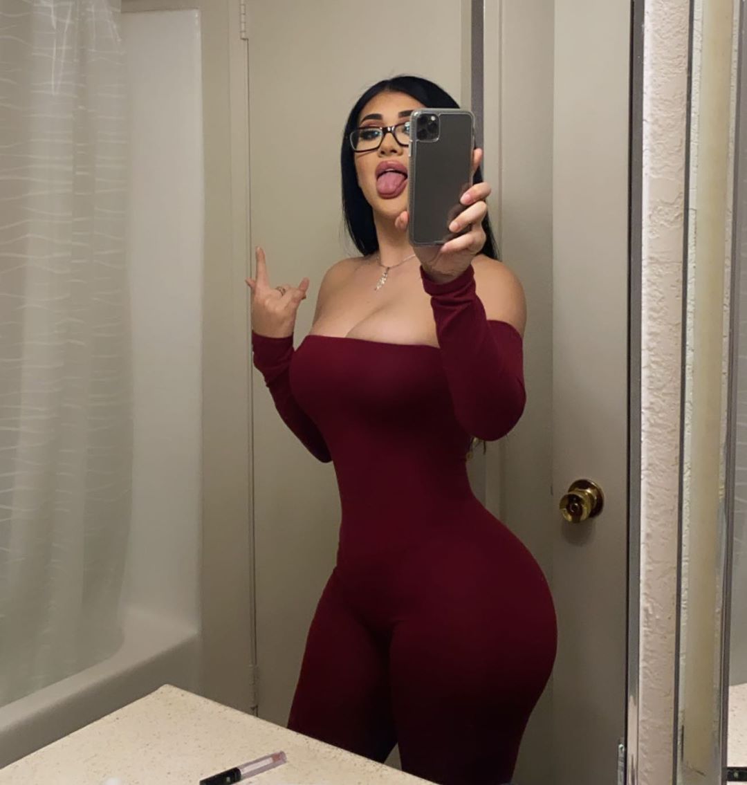 lilianaheartsss_20200223_190916_0