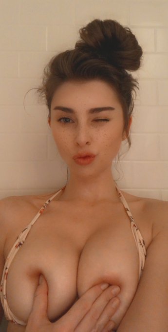 EVx8JYdUMAAHxrX.jpg_small
