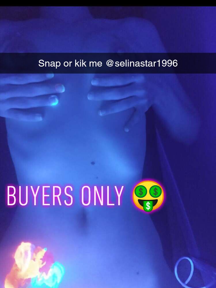 Snapchat-1865412565