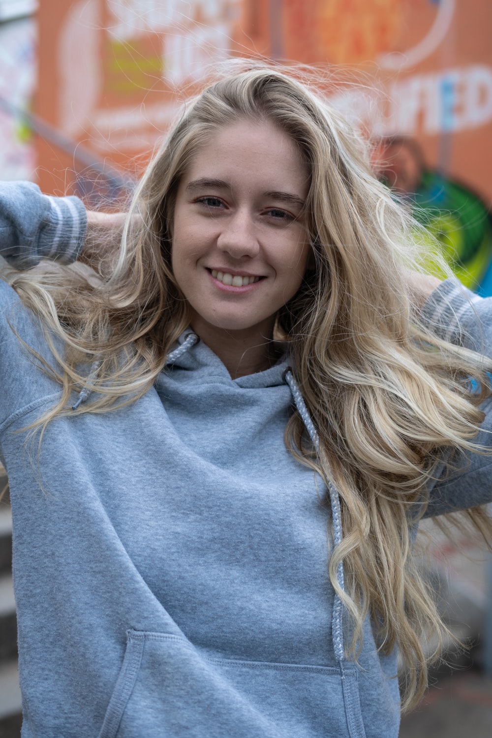 photo-1582887783532-b1471887153e