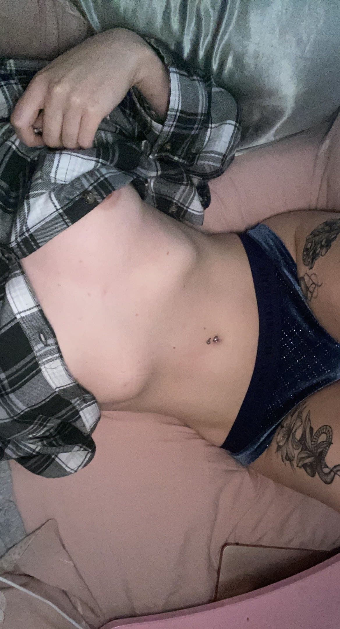 Nude (53)