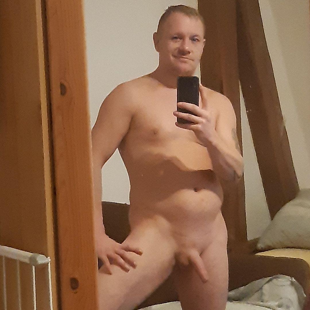 1674429379