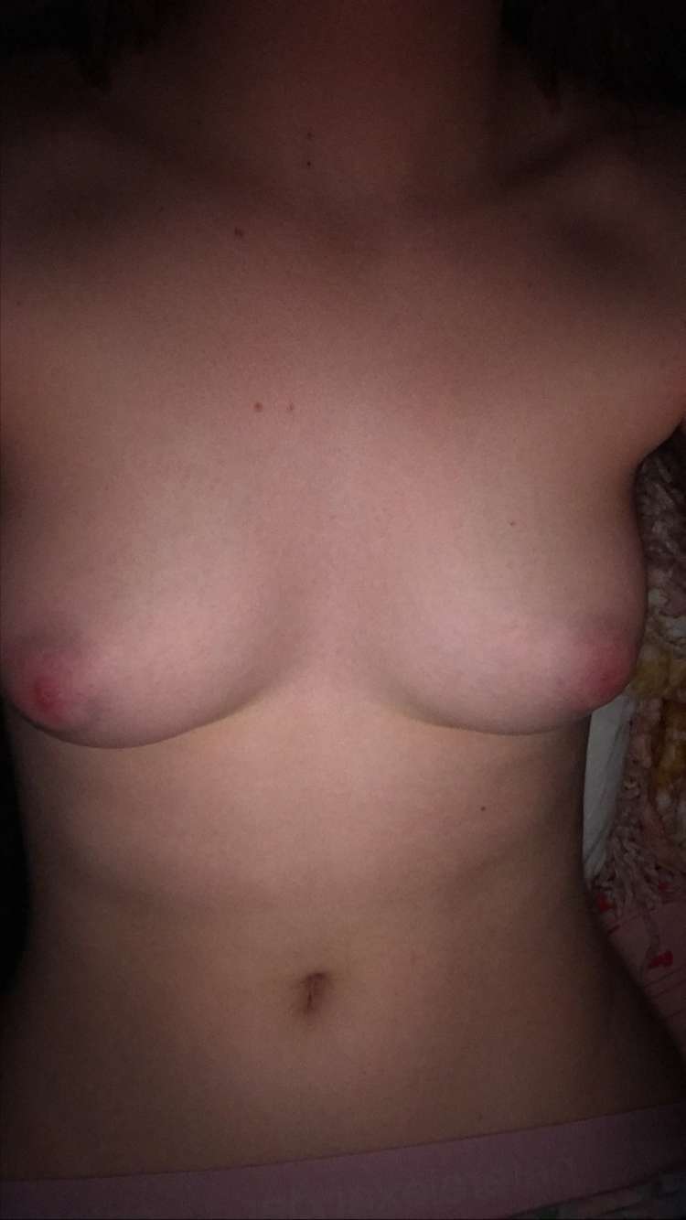 Snapchat-1954912558