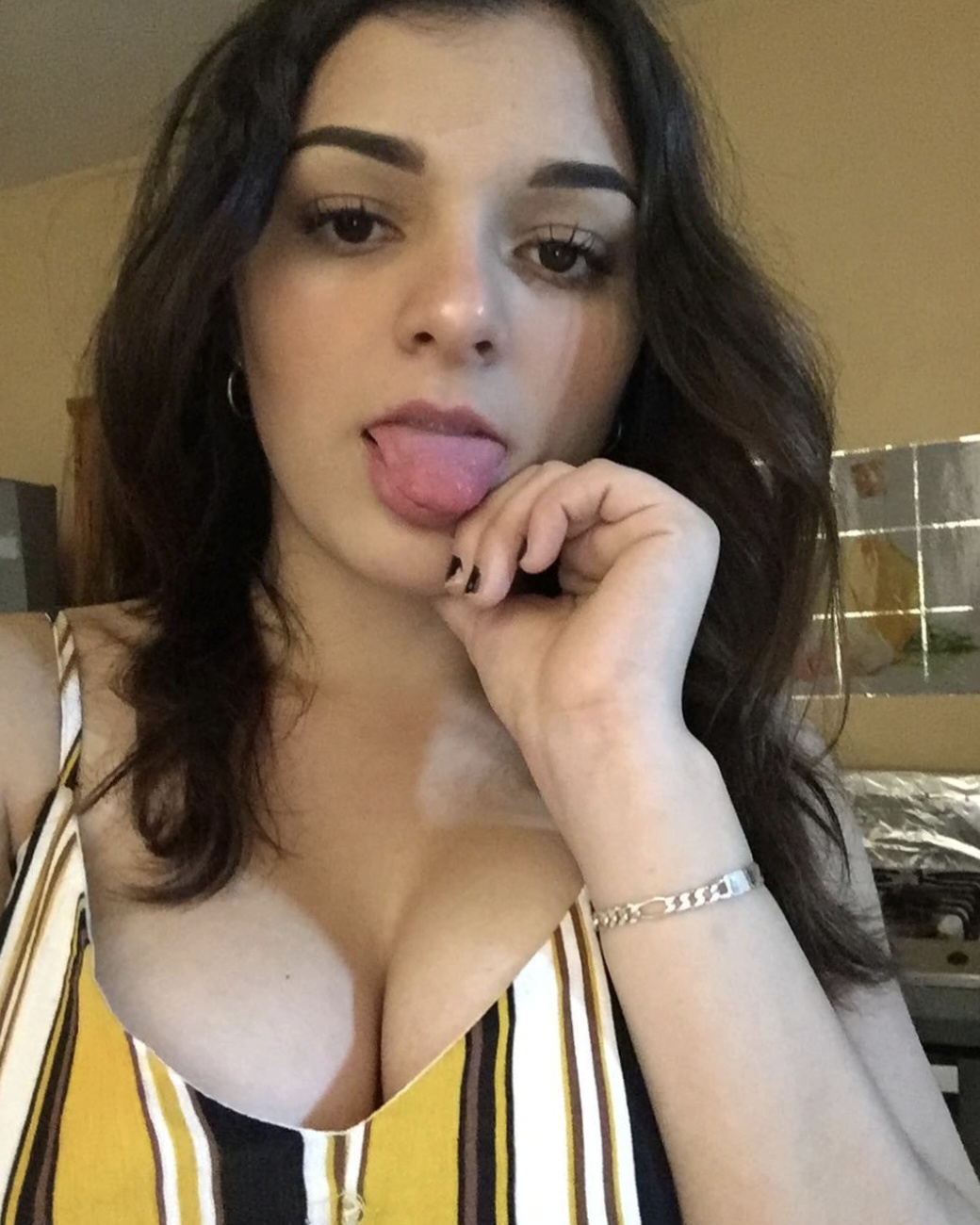 1 (8)